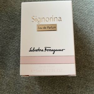 Signoria travel size perfume